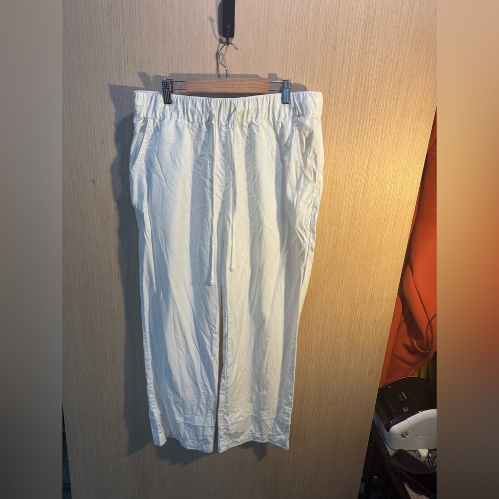 Women’s Soft Surroundings White Wide Leg Lightweight Pants Size Medium Petite